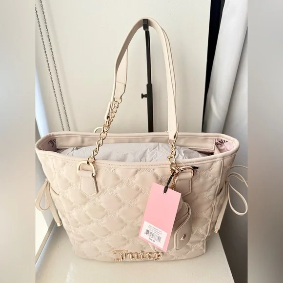 Juicy Couture Quilted Cream Bag + Pouch – Gold Chain, Pom-Pom Charm, NWT - Picture 5 of 8
